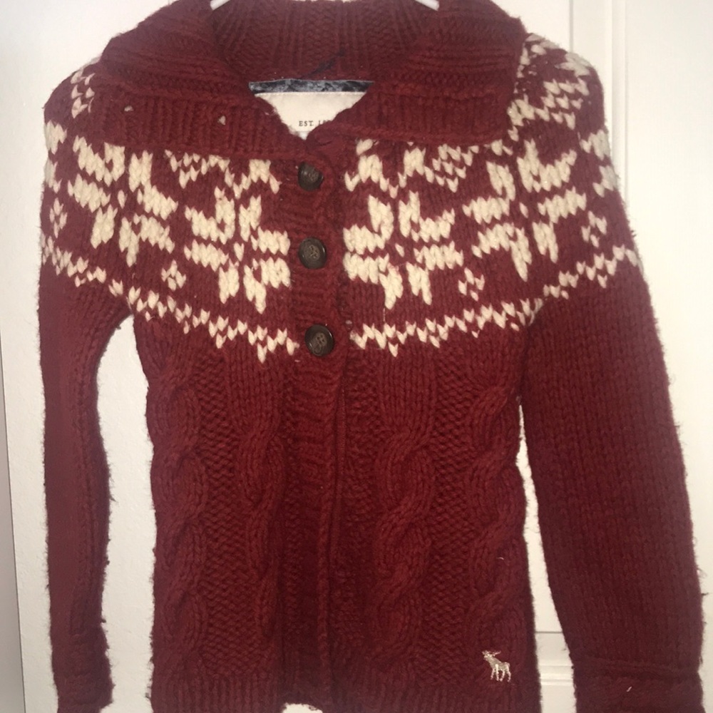 Red & White Sweater Abercrombie